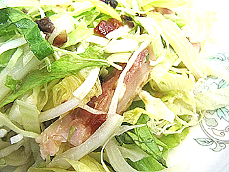 スモークチキンのしゃきしゃきレタスサラダ